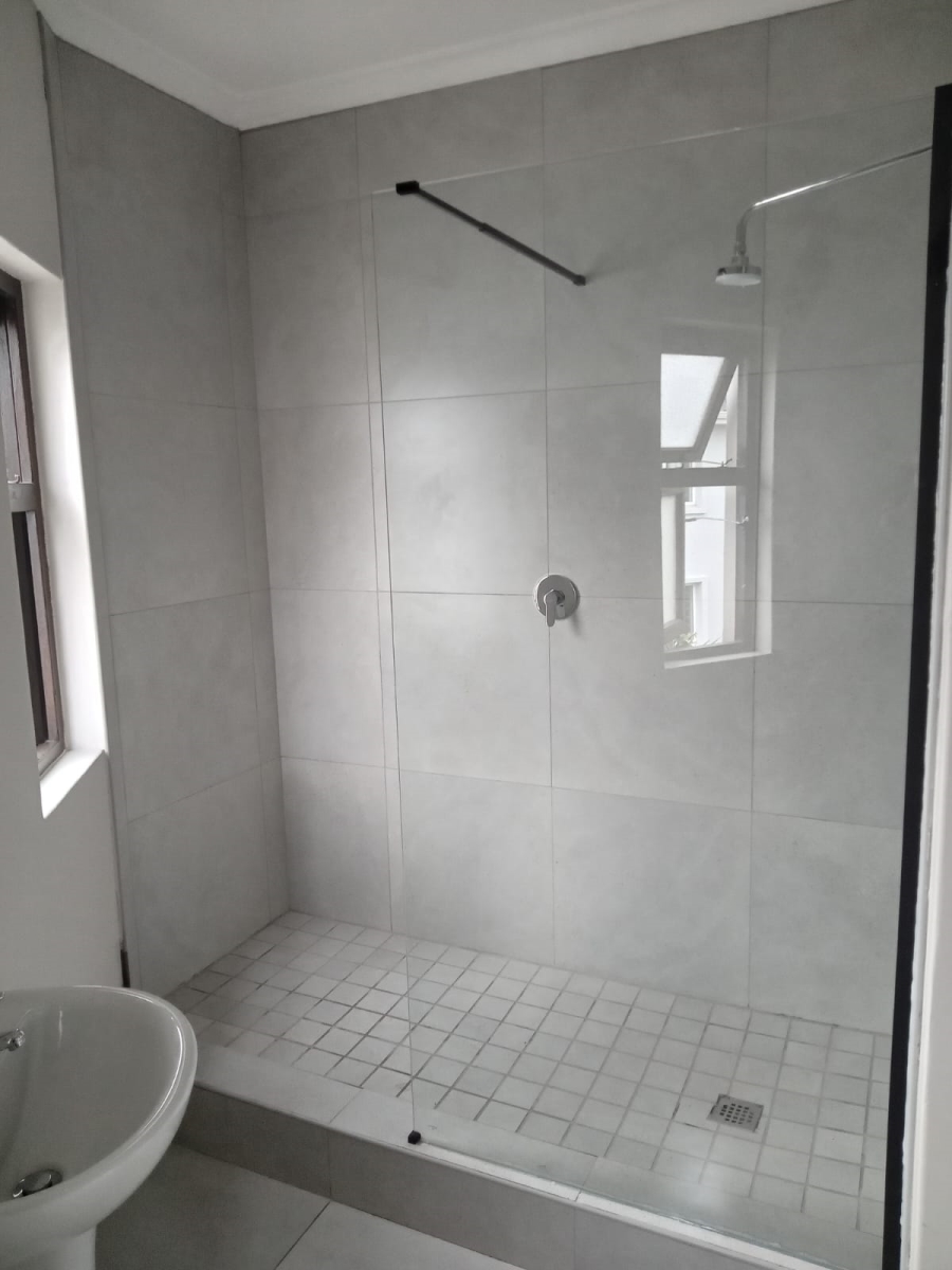 To Let 2 Bedroom Property for Rent in Kenilworth Western Cape
